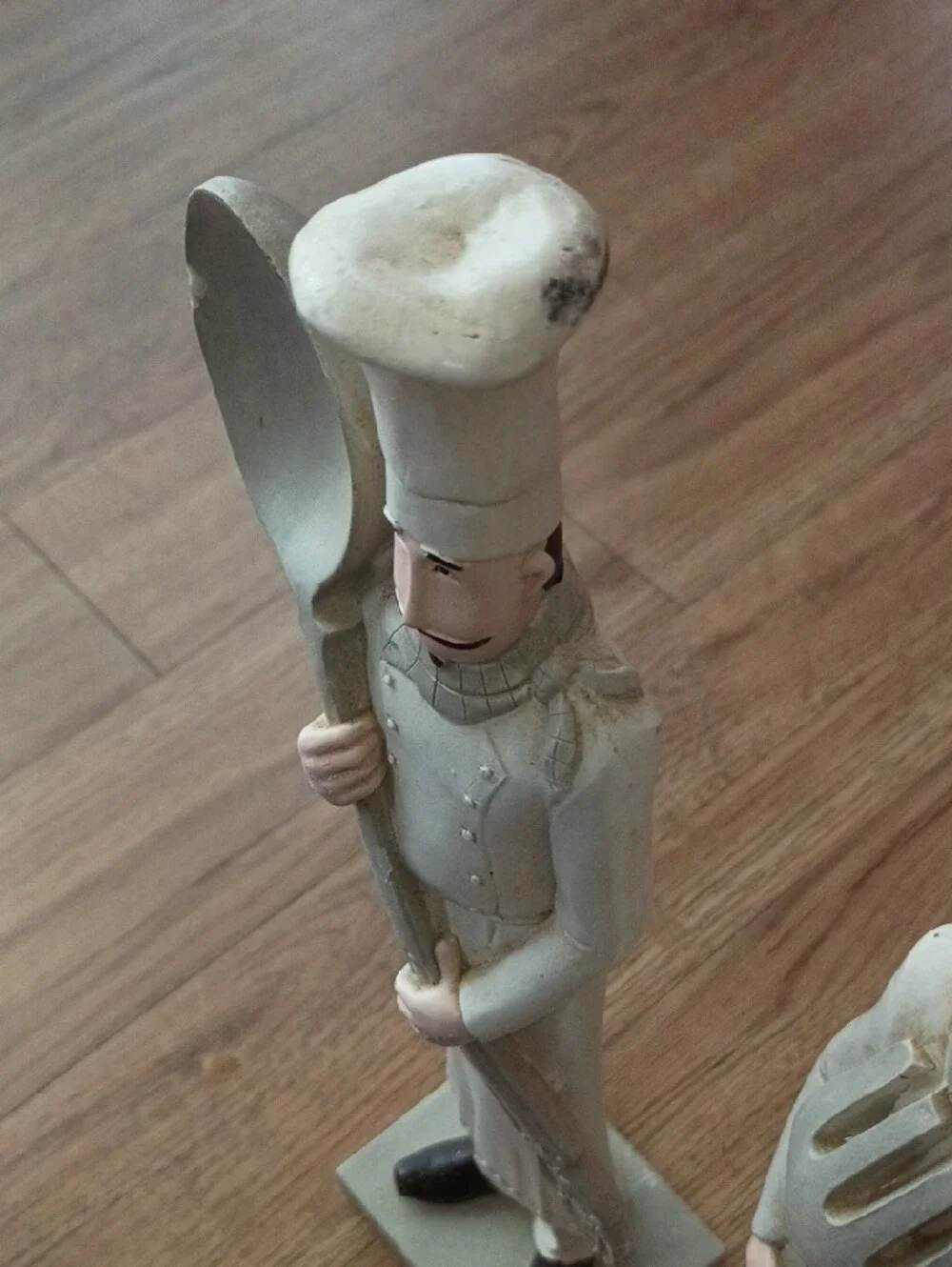 Vintage-Style Chef Figurine Set Decorative Kitchen Statues